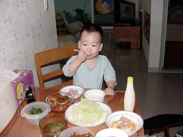 Changmin\'s breakfast | 창민이의 아침 식사