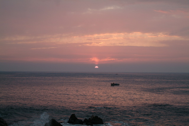 DSCF1953 - Sunrise; sea; Sun; boat; seascape; landscape; 